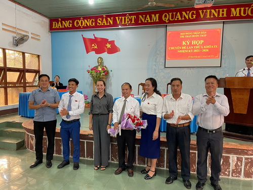 DOÀN THẺ TĂNG HOA DS